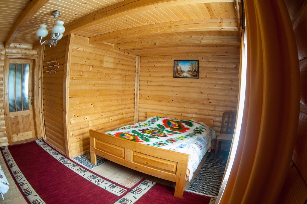 Gazdіvska Hata Guest House Yaremche Room photo